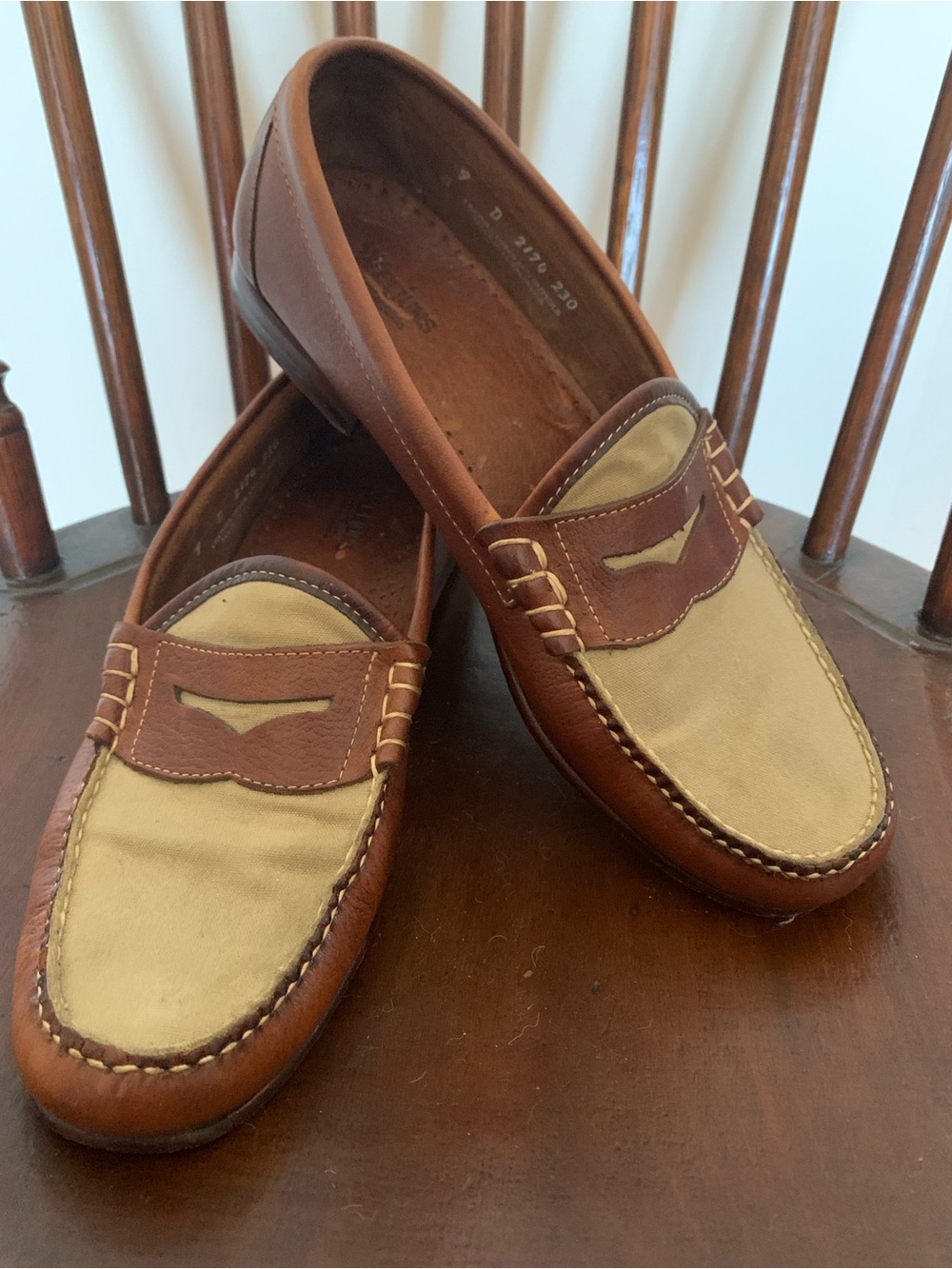 Weejuns Men's Two-Tone Brown and Tan Leather Slip-On Loafers size 9